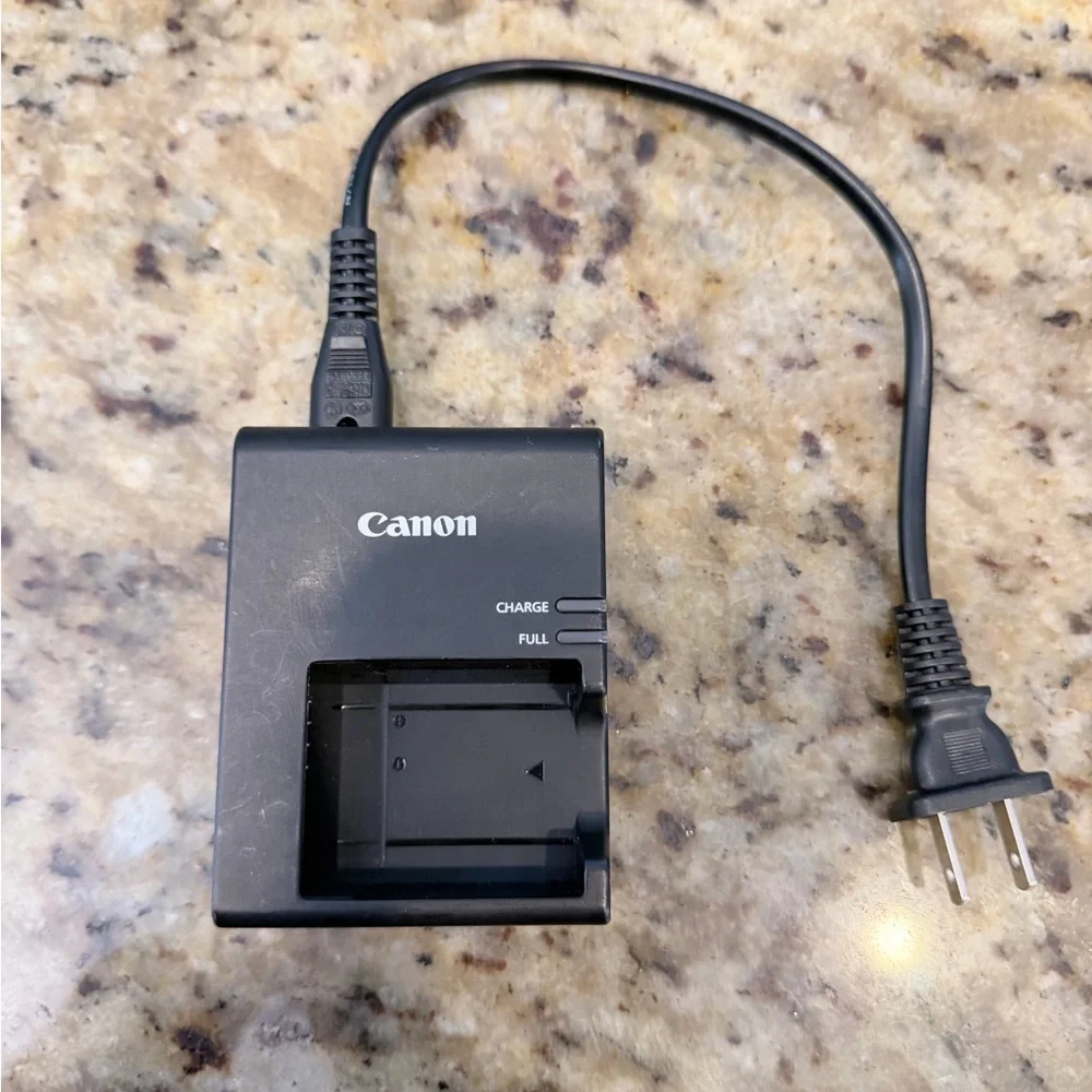 Canon 2000D